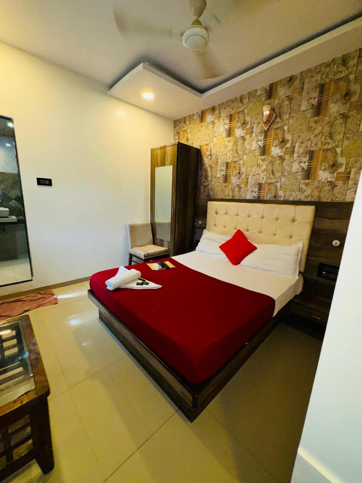Hotel Mumbai Grand — Photos 3